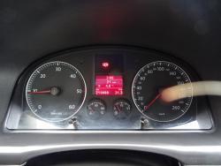 Volkswagen Touran 2.0TDi,100kW,aut.klima,10x airbag,ESP - (1636635545/5)