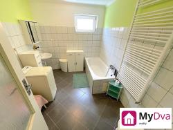 BOŽICE - pronájem rodinného domu 3+1, 100 m2 , 150 m2 pozemek (6816/11)